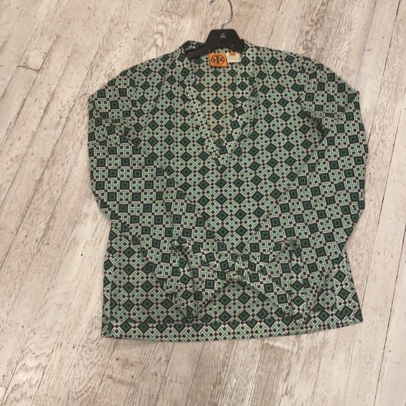 Tory Burch crop tunic logo print blouse side slit  size 6 GC - Picture 13 of 16